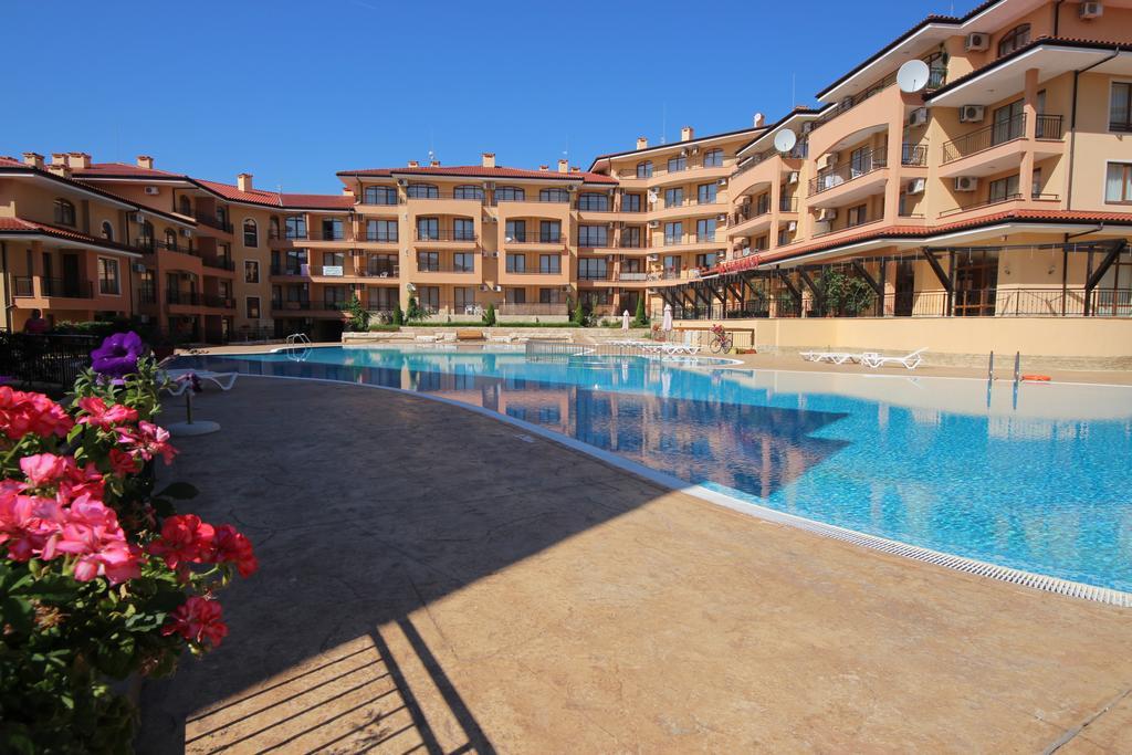 Menada Sky Dreams Apartments Sveti Vlas Buitenkant foto