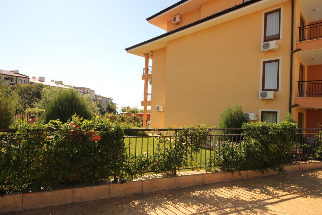 Menada Sky Dreams Apartments Sveti Vlas Buitenkant foto