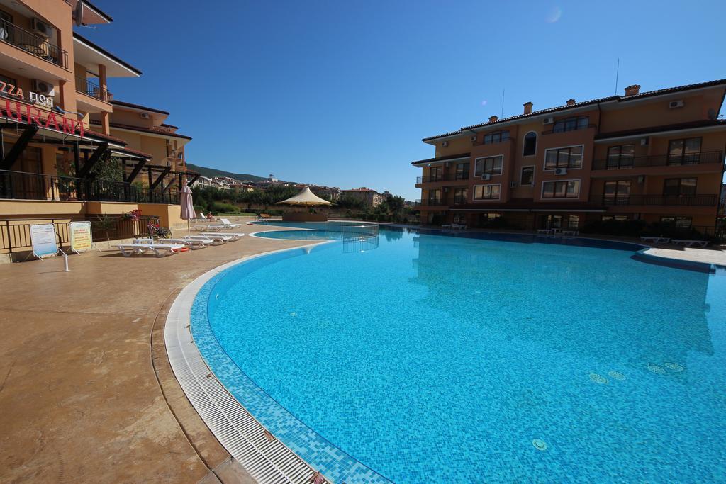 Menada Sky Dreams Apartments Sveti Vlas Buitenkant foto