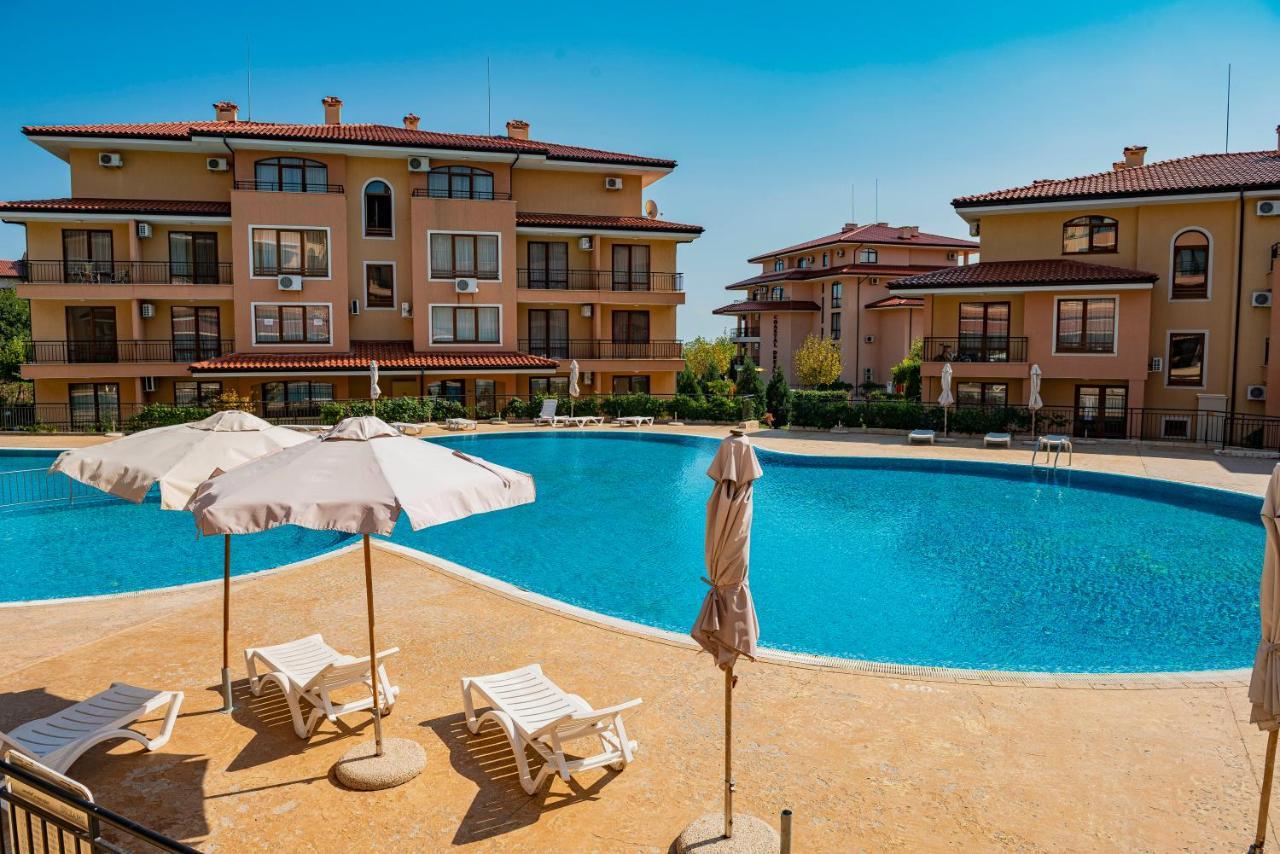 Menada Sky Dreams Apartments Sveti Vlas Buitenkant foto