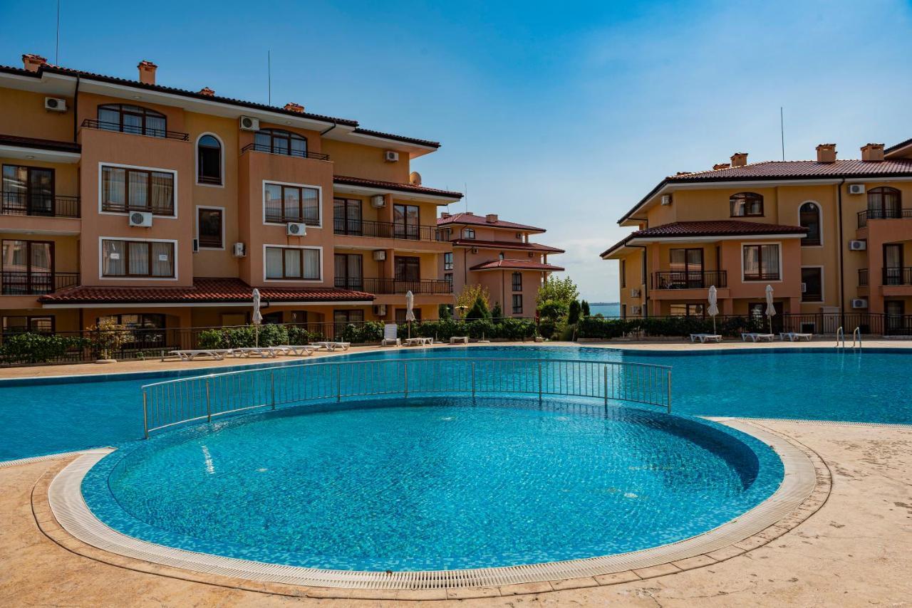 Menada Sky Dreams Apartments Sveti Vlas Buitenkant foto