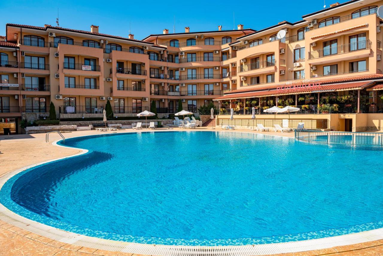 Menada Sky Dreams Apartments Sveti Vlas Buitenkant foto