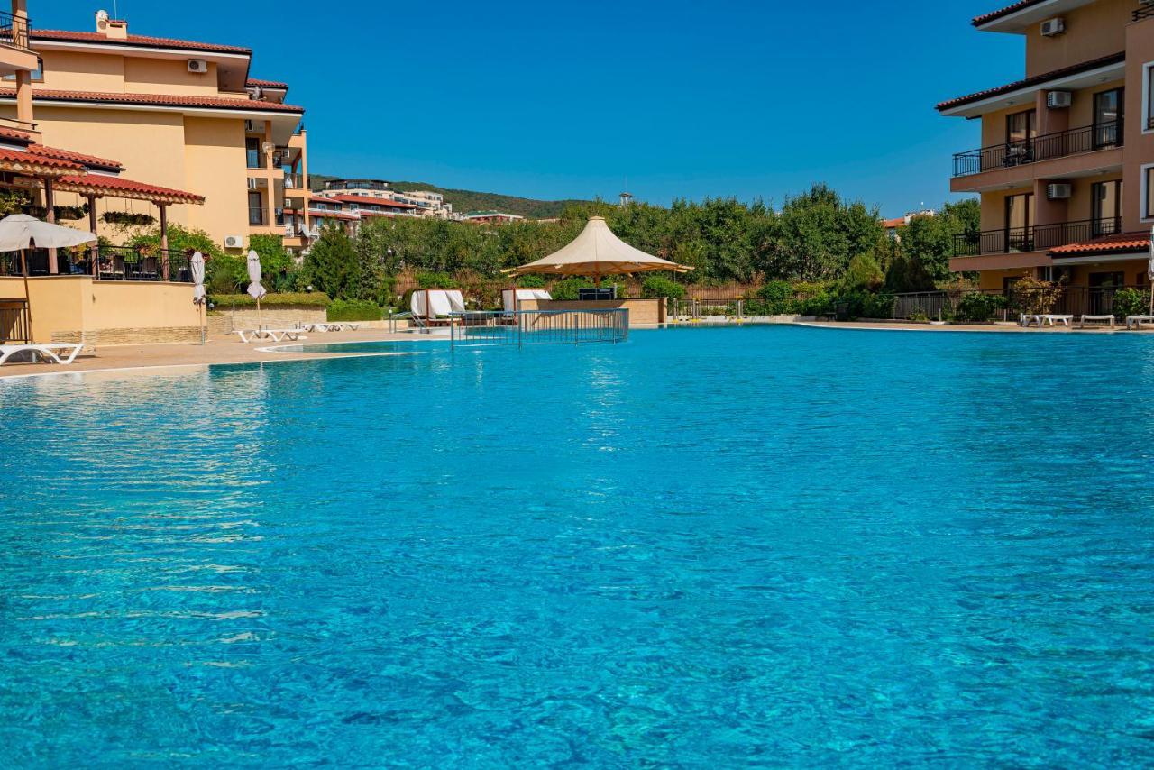 Menada Sky Dreams Apartments Sveti Vlas Buitenkant foto