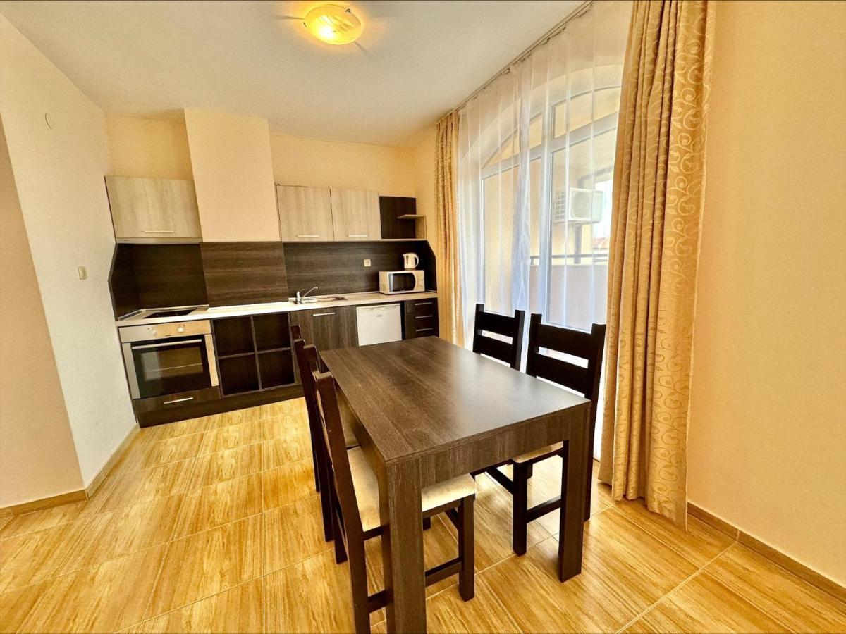 Menada Sky Dreams Apartments Sveti Vlas Buitenkant foto