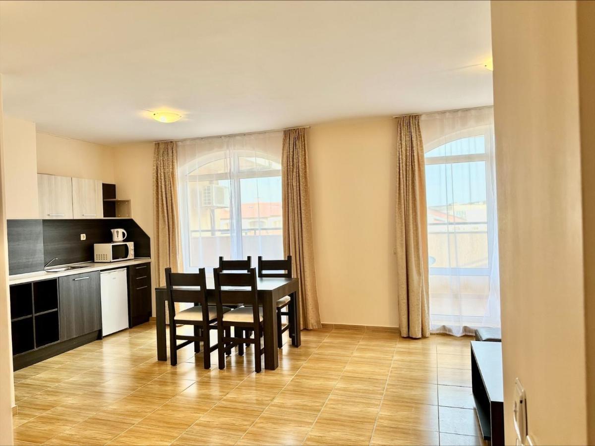 Menada Sky Dreams Apartments Sveti Vlas Buitenkant foto